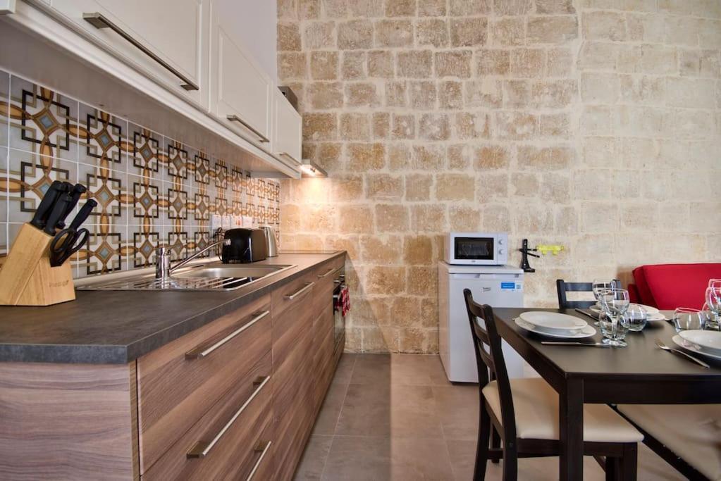Vallettastay Old Lodge Apartment 3 Ngoại thất bức ảnh