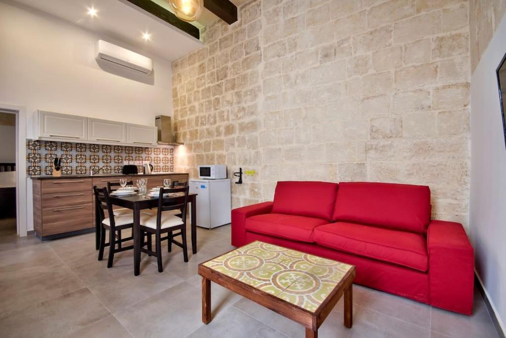 Vallettastay Old Lodge Apartment 3 Ngoại thất bức ảnh