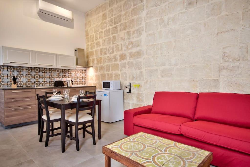 Vallettastay Old Lodge Apartment 3 Ngoại thất bức ảnh