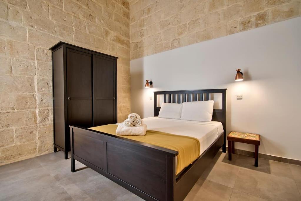 Vallettastay Old Lodge Apartment 3 Ngoại thất bức ảnh
